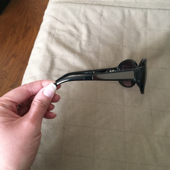 Black Large Cat Eye Sunglasses - Picture 2 of 5